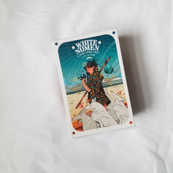White Numen Tarot: A Sacred Animal Tarot Deck (Modern Tarot Library) - Picture 7 of 10